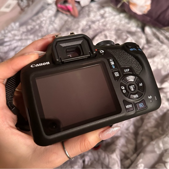Canon rebel t7 camera dslr - Picture 4 of 10